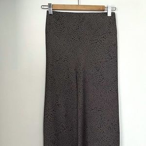 Aritzia Babaton Midi Skirt